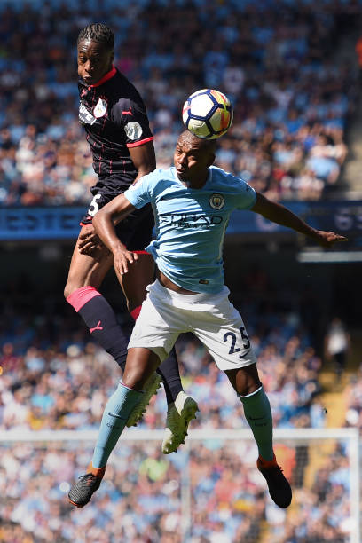 伸出援手 伸出援手